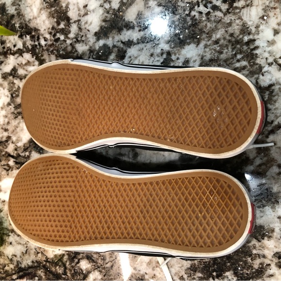 Vans black canvas lace up sneakers - Picture 4 of 10